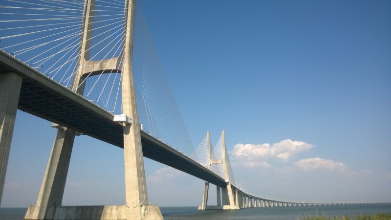 Мост Васко Да Гама 